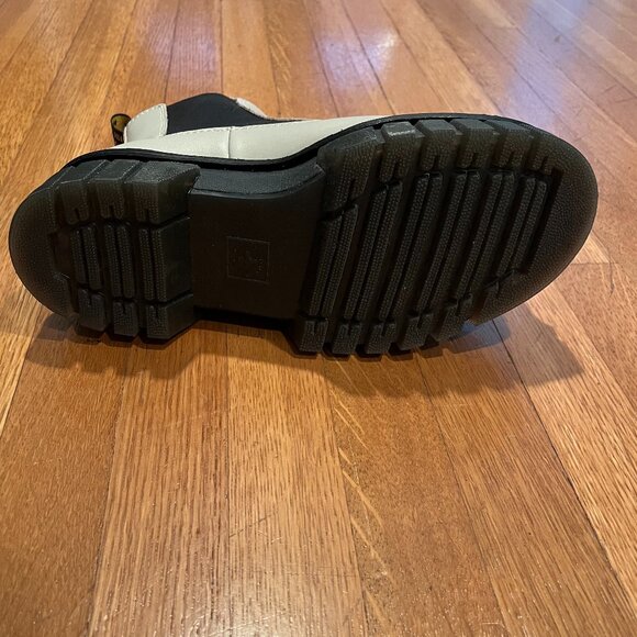 Doc Dr. Martens.  Audrick Nappa Leather Platform Chelsea Boots.  Size 8. - Picture 5 of 5